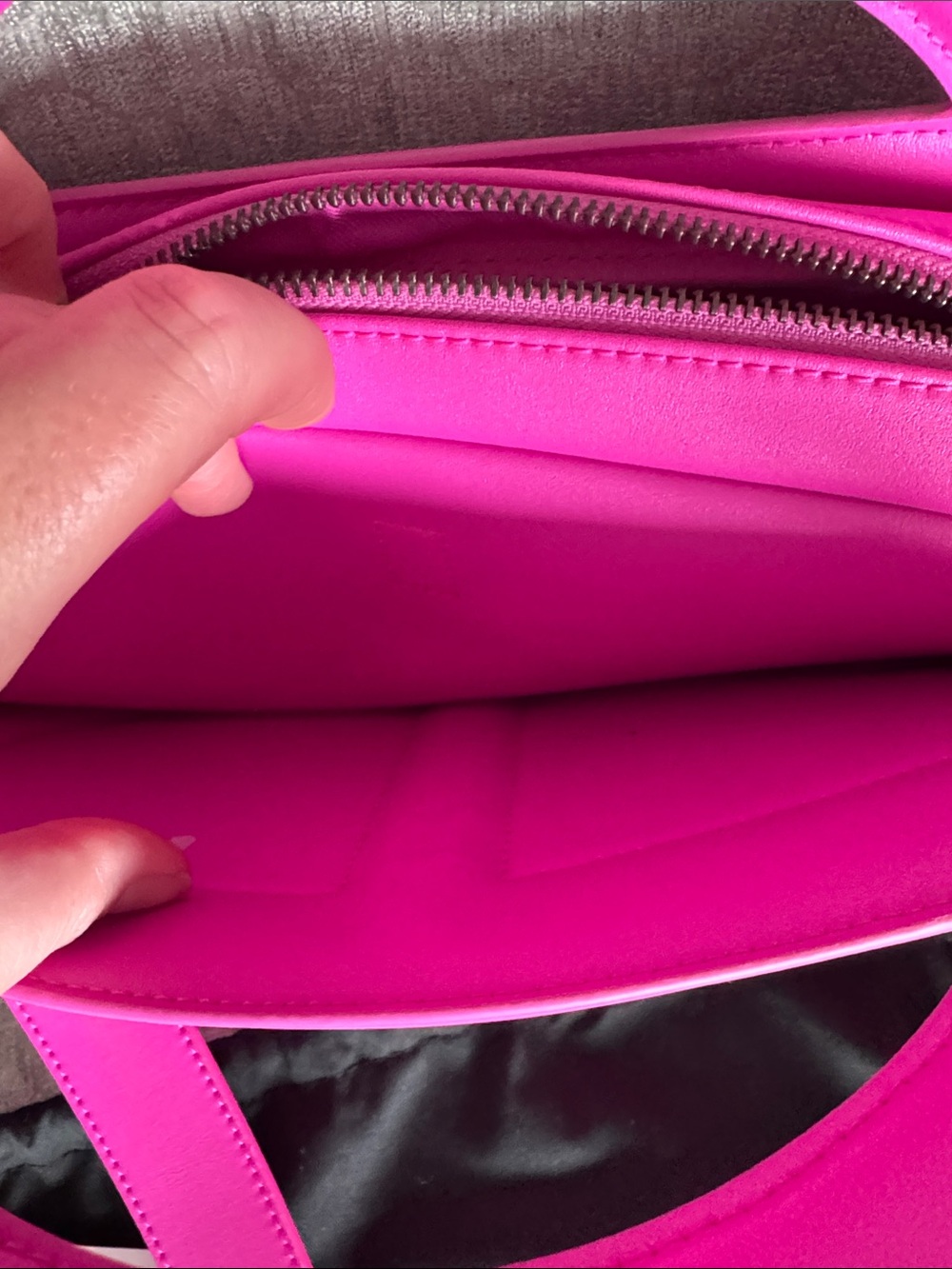 Telfar Circle Bag Azalea Pink Crossbody 2 Way NWT - Picture 7 of 13